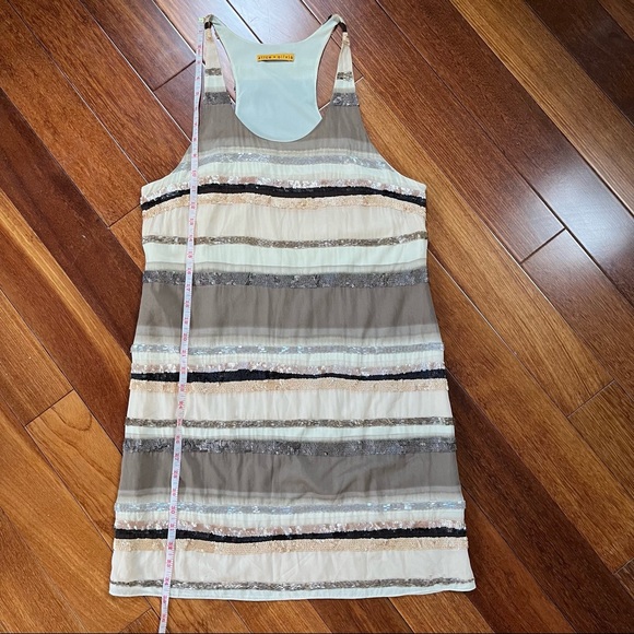 Alice + Olivia Sequin Dress - Picture 6 of 8